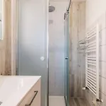 Strandbuhne 15 Eg * زنغست